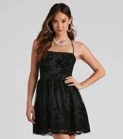 Windsor. Willa Flocked Velvet Party Dress 14 Windsor. Willa Flocked Velvet Party Dress -Formal Dresses Online Shop 05001 0991 1 92ddc241 f798 4cf3 9d28 39065e0b92a1