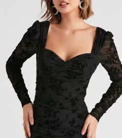 Windsor. Clara Floral Velvet Mesh Dress 13 Windsor. Clara Floral Velvet Mesh Dress -Formal Dresses Online Shop 05001 1359 4 394f9d97 1661 404f 8062 2ea839856db7