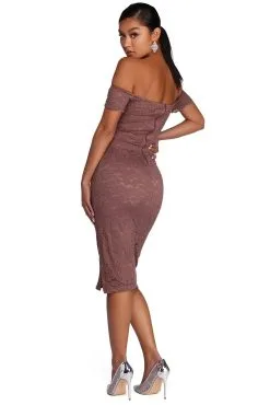 Windsor. Leslie High Slit Midi Lace Dress 12 Windsor. Leslie High Slit Midi Lace Dress -Formal Dresses Online Shop 05001 4087 3 c389c678 faab 4fc6 9295 9cc0f0fedd98