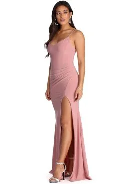 Windsor. Brittany Formal Ruched Gown