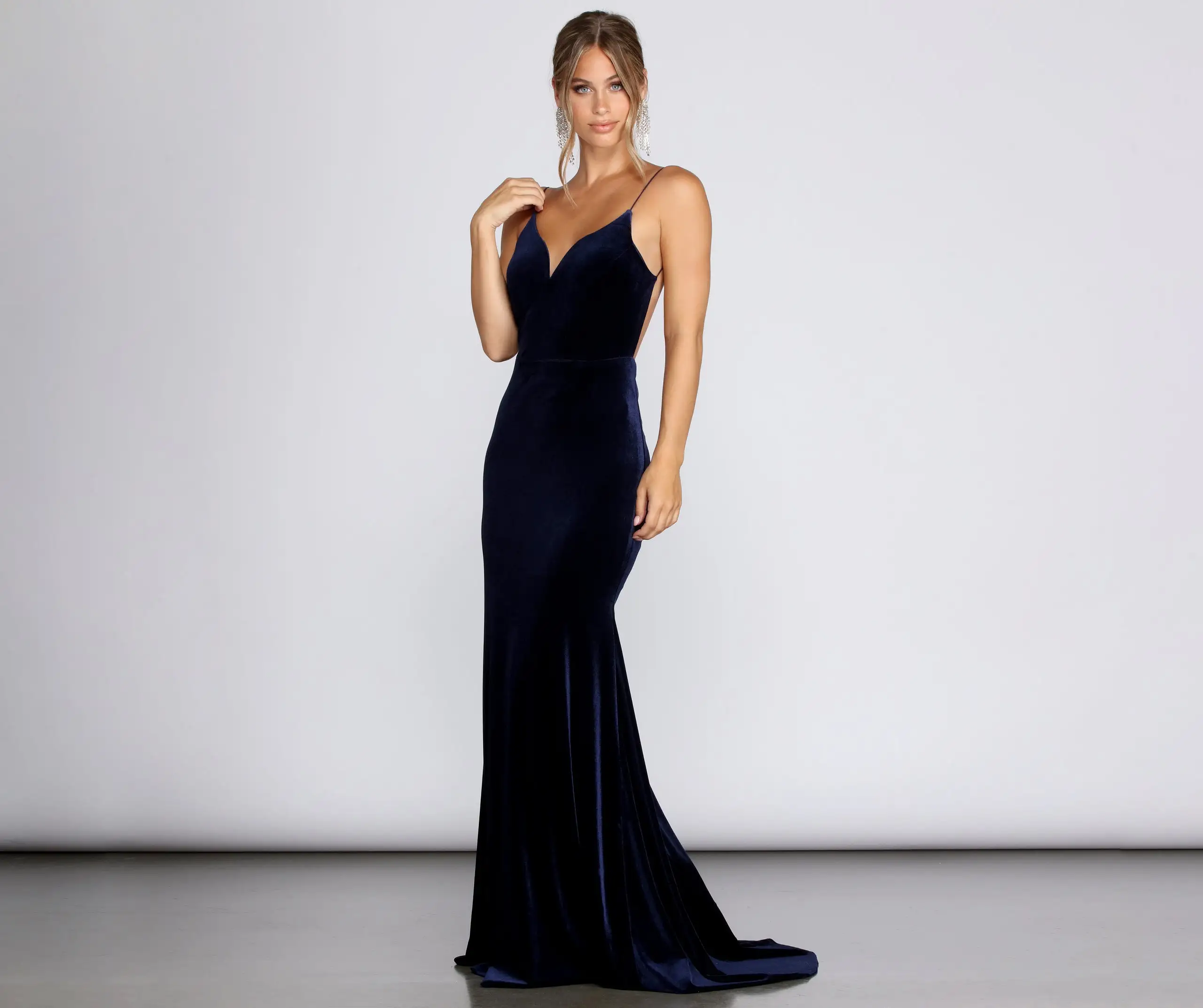 Windsor. Marian Formal Velvet Gown 7 Windsor. Marian Formal Velvet Gown - Image 5