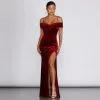 Windsor. Christiana Velvet Formal Dress