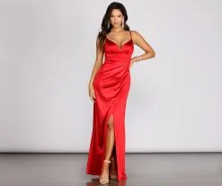 Windsor. Nori Formal Plunging Satin Dress
