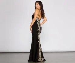 Windsor. Adalee Formal Applique Mermaid Dress