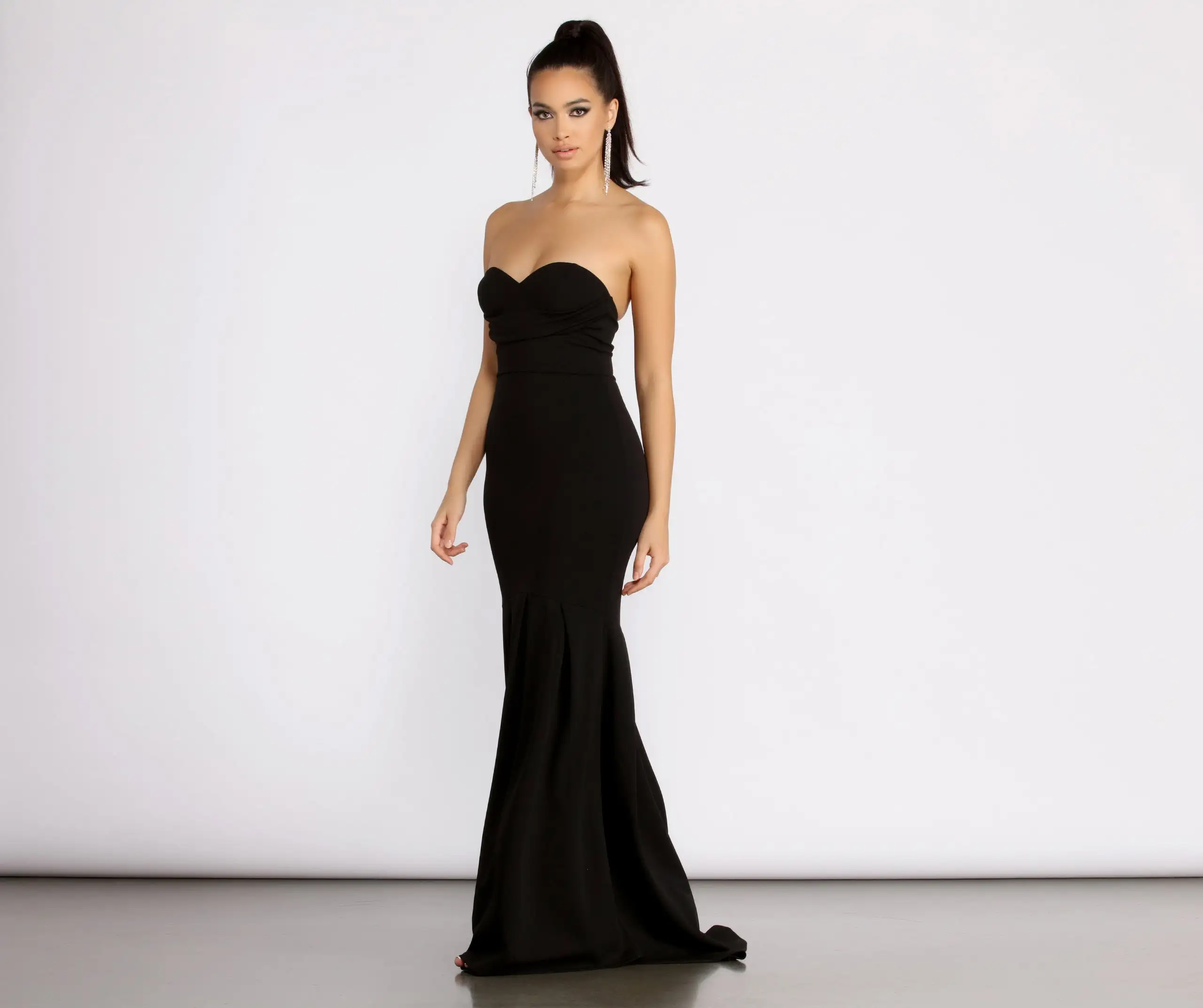 Windsor. Aspyn Strapless Sweetheart Mermaid Formal Dress 6 Windsor. Aspyn Strapless Sweetheart Mermaid Formal Dress - Image 4