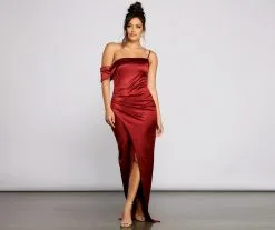 Windsor. Cynthia Off-The-Shoulder Satin Formal Dress