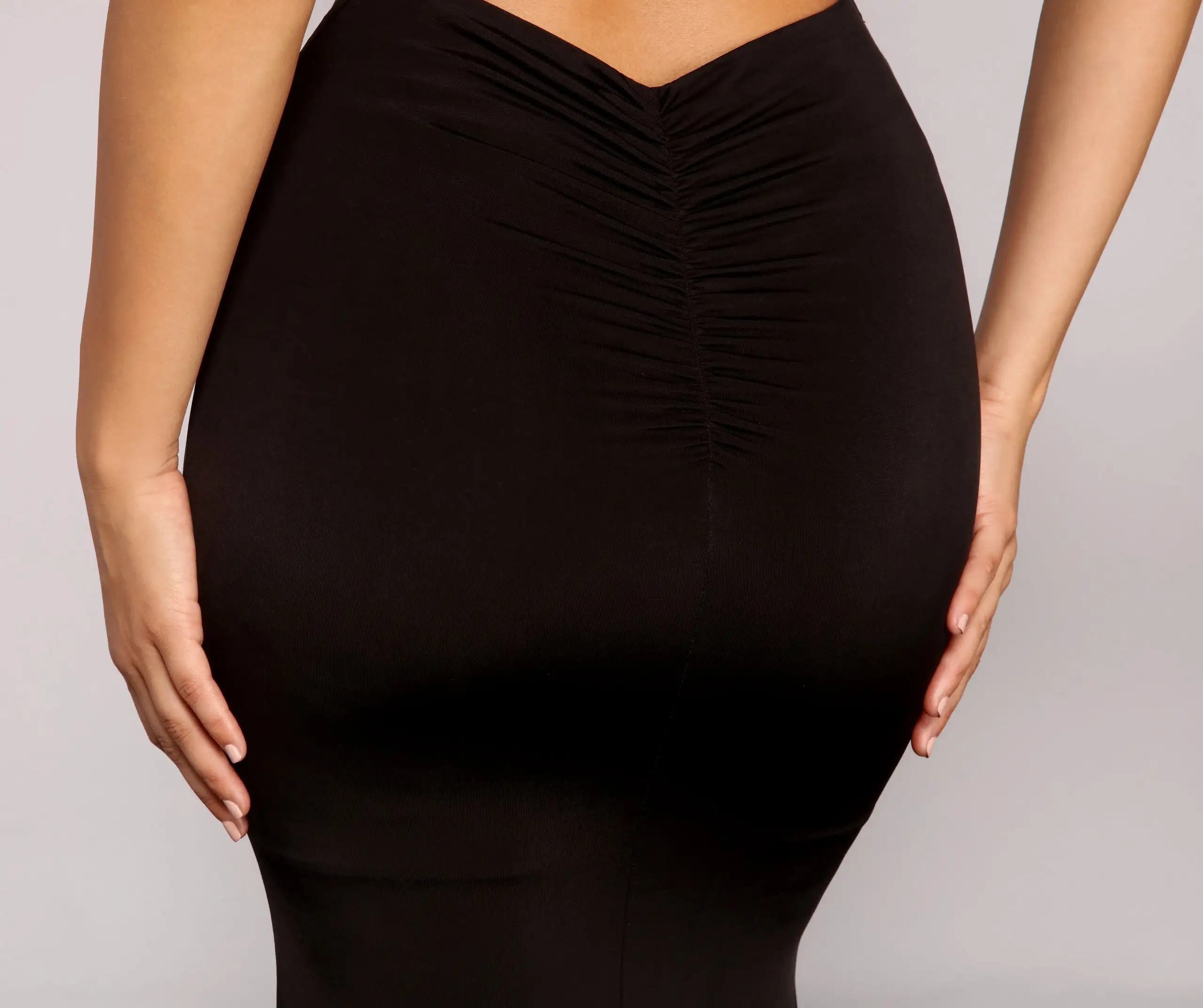 Windsor. Kelsey Halter Lace-Up Mermaid Dress 7 Windsor. Kelsey Halter Lace-Up Mermaid Dress - Image 5