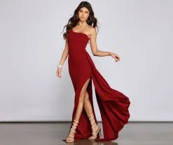 Windsor. Peyton One Shoulder Crepe Dress