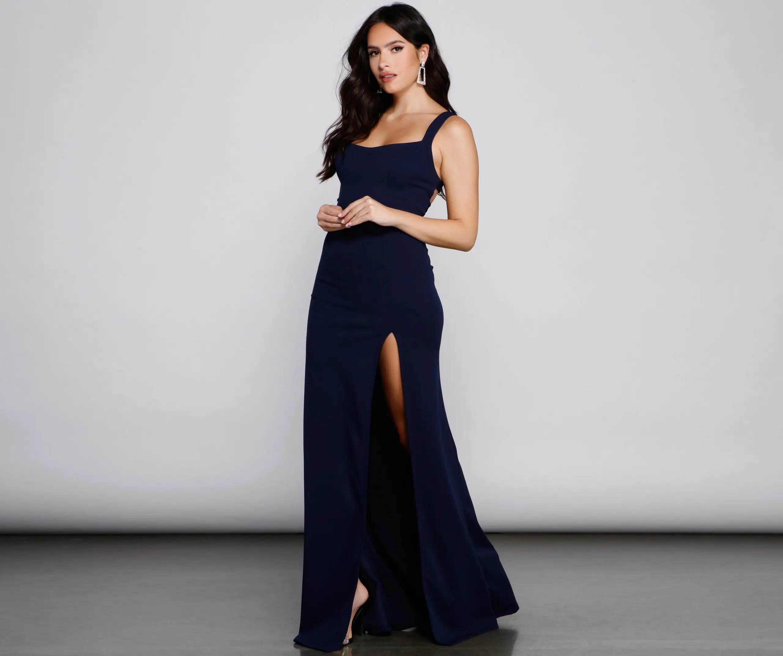 Windsor. Vanya High Slit Lace Up Crepe Dress 6 Windsor. Vanya High Slit Lace Up Crepe Dress - Image 4