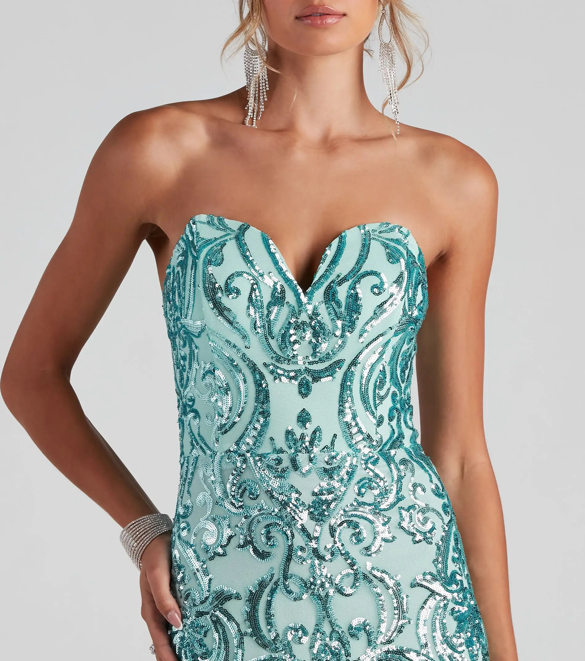 Windsor. Cordelia Formal Damask Sequin Dress 7 Windsor. Cordelia Formal Damask Sequin Dress - Image 5