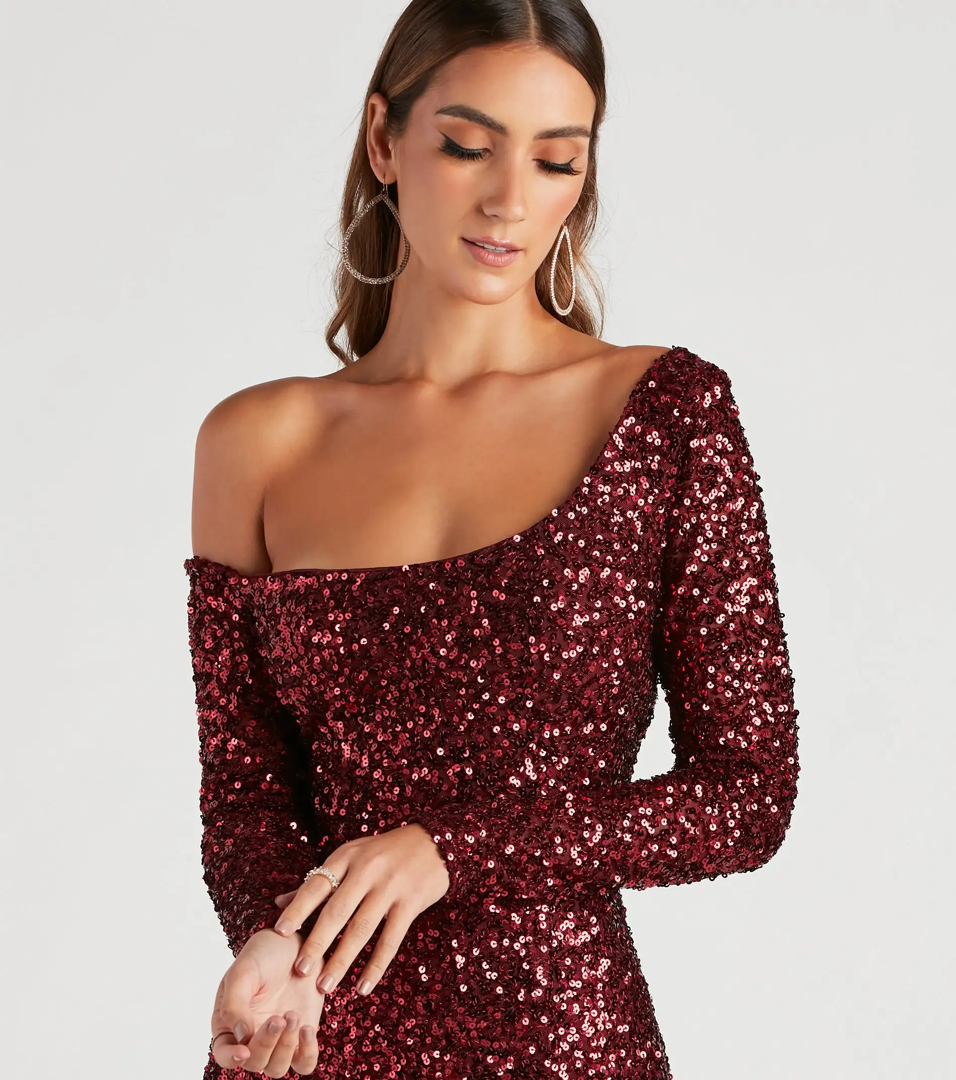 Windsor. Wendy Sequin Off The Shoulder Dress 6 Windsor. Wendy Sequin Off The Shoulder Dress - Image 4