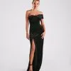 Windsor. Katlynn Formal Velvet Long Dress -Formal Dresses Online Shop 05002 2772 1 616dfdc1 2976 4f36 b481 3704942644c1