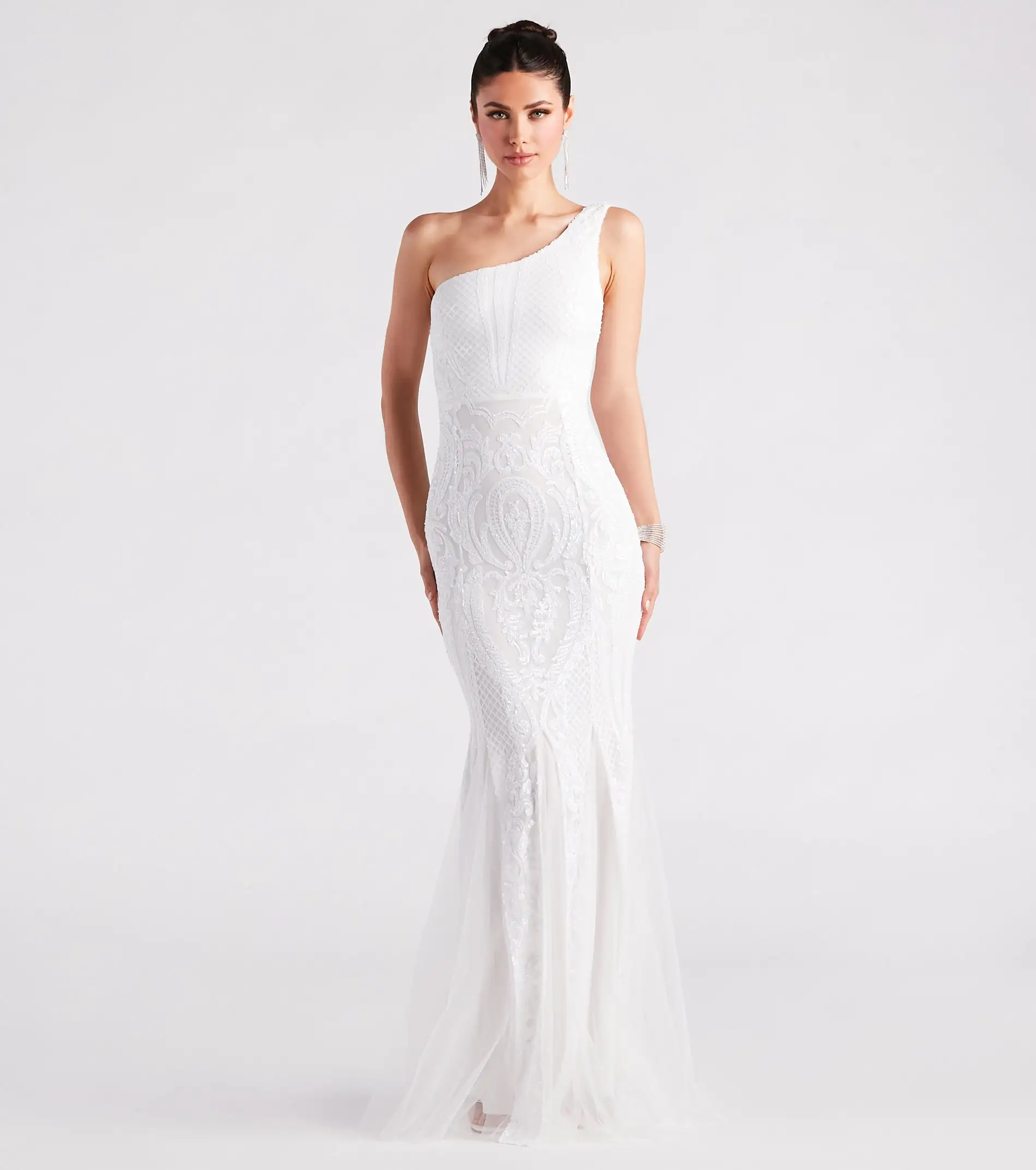 Windsor. Hilary Formal Sequin One-Shoulder Mermaid Dress 3 Windsor. Hilary Formal Sequin One-Shoulder Mermaid Dress