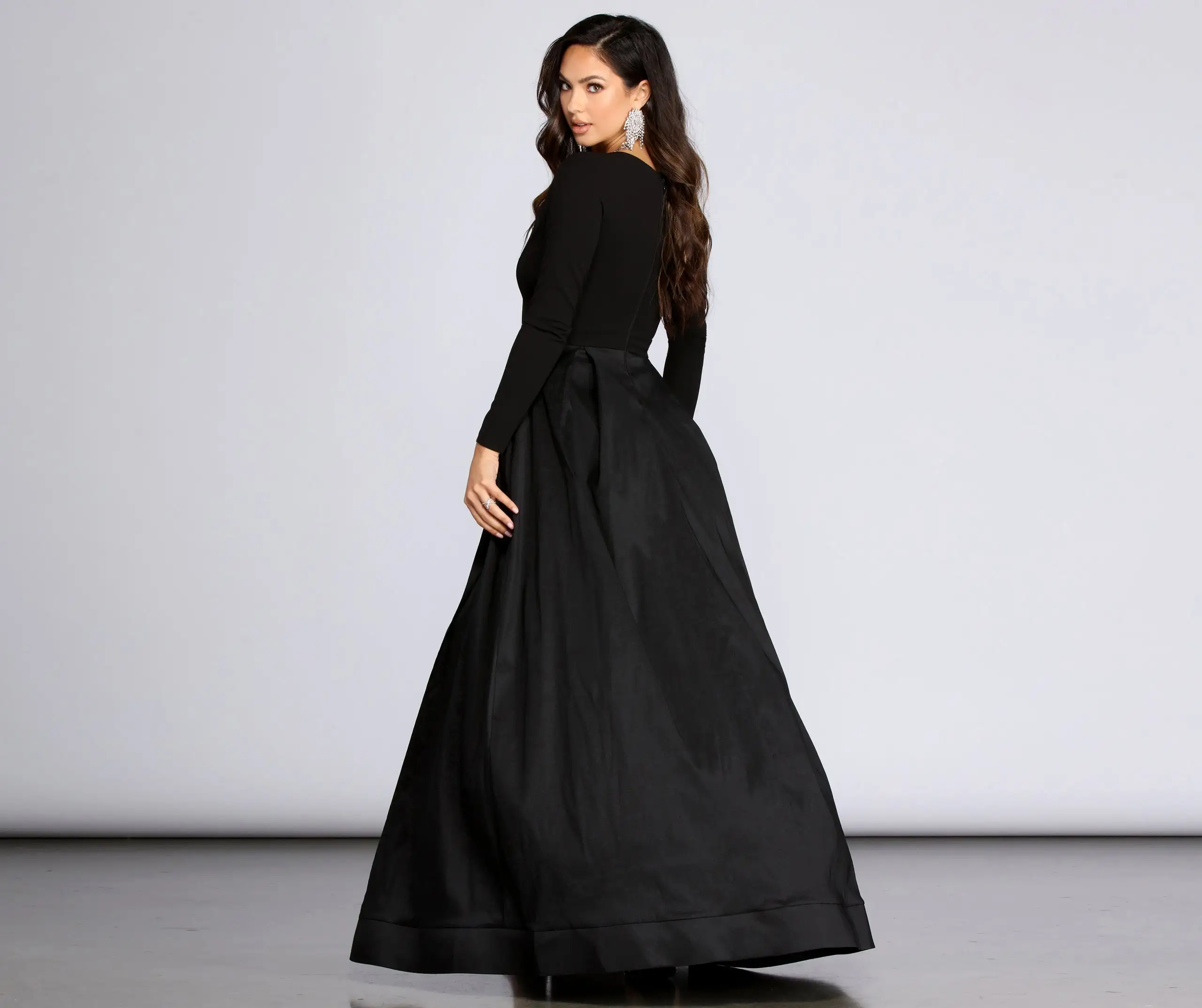 Windsor. Rhonda High Slit Taffeta Dress 6 Windsor. Rhonda High Slit Taffeta Dress - Image 4