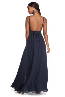 Windsor. Angelique Formal High Slit Lace Dress -Formal Dresses Online Shop 05002 6400 3 4c777e4a bfe2 42ea 89e5 37e0b40230f1 1