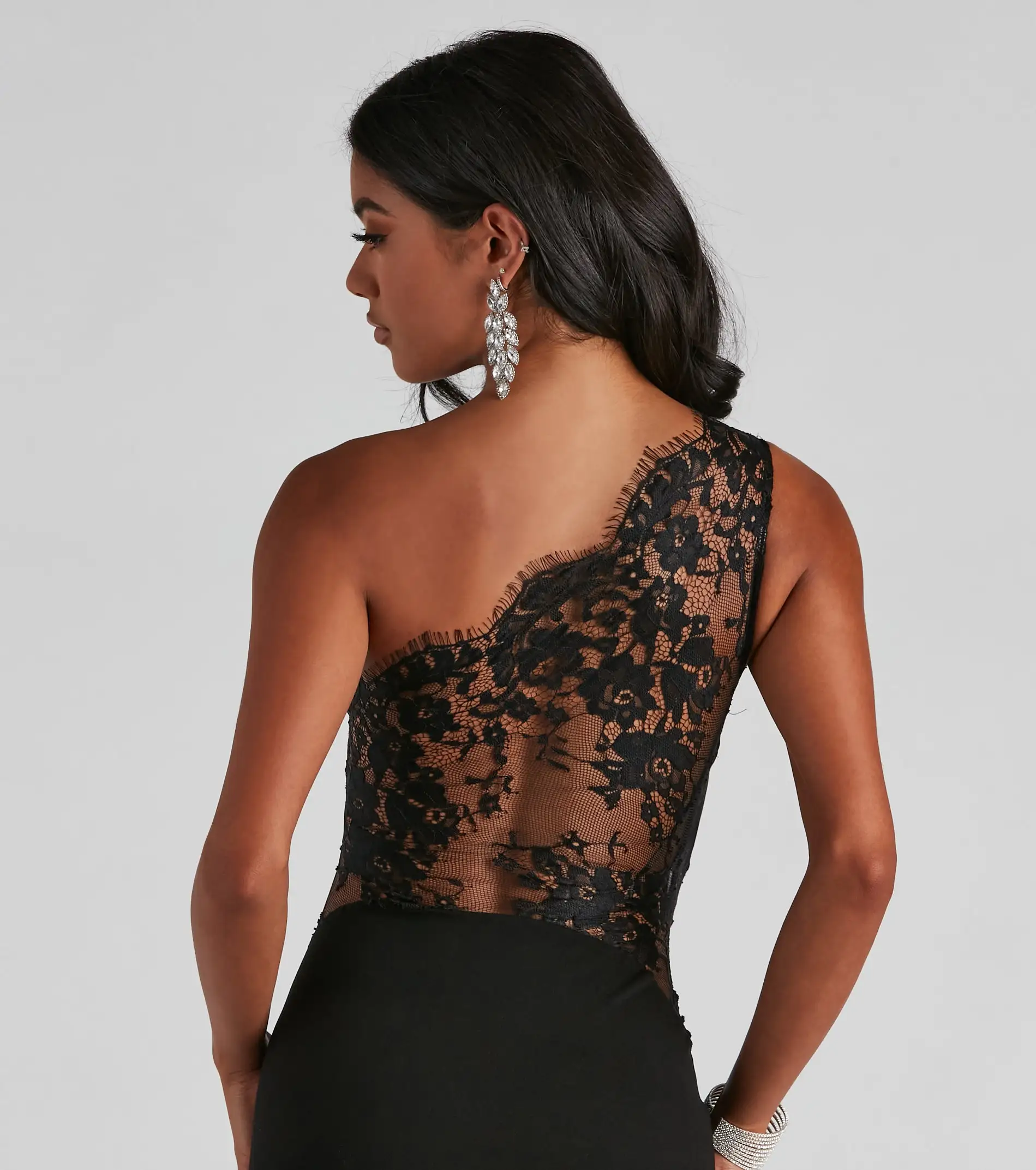 Windsor. Mara Crepe One Shoulder Gown 6 Windsor. Mara Crepe One Shoulder Gown - Image 4