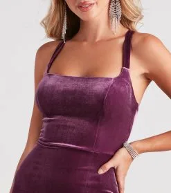 Windsor. Christina Lace-Up Back Velvet Dress 43 Windsor. Christina Lace-Up Back Velvet Dress -Formal Dresses Online Shop 05002 7087 4 d71ff0fe 8fa0 4d23 a361 14b8546a72d1