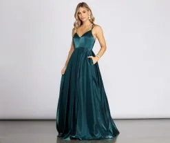 Windsor. Lona Formal Cross Back Gown 9 Windsor. Lona Formal Cross Back Gown -Formal Dresses Online Shop 05004 0074 4 15569e74 d016 4bed ada4 a8b32ddf4390