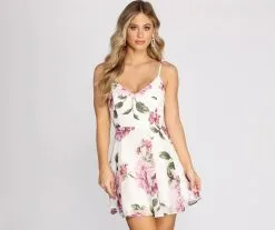 Windsor. Pick Of The Bunch Floral Chiffon Skater Dress