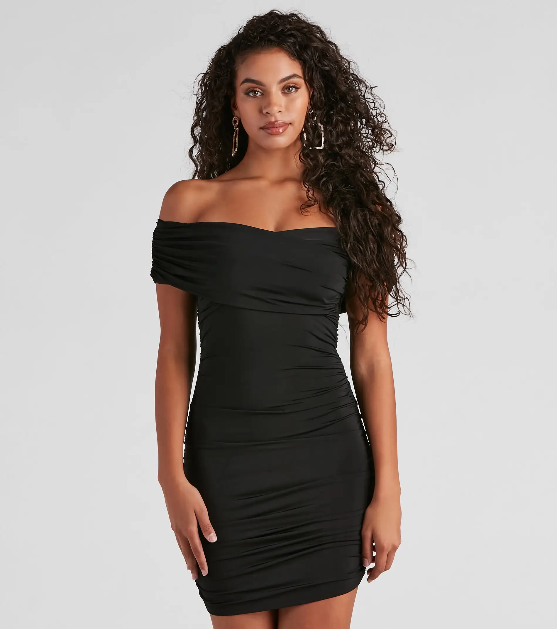 Windsor. Alluring And Chic Off-The-Shoulder Mini Dress 3 Windsor. Alluring And Chic Off-The-Shoulder Mini Dress