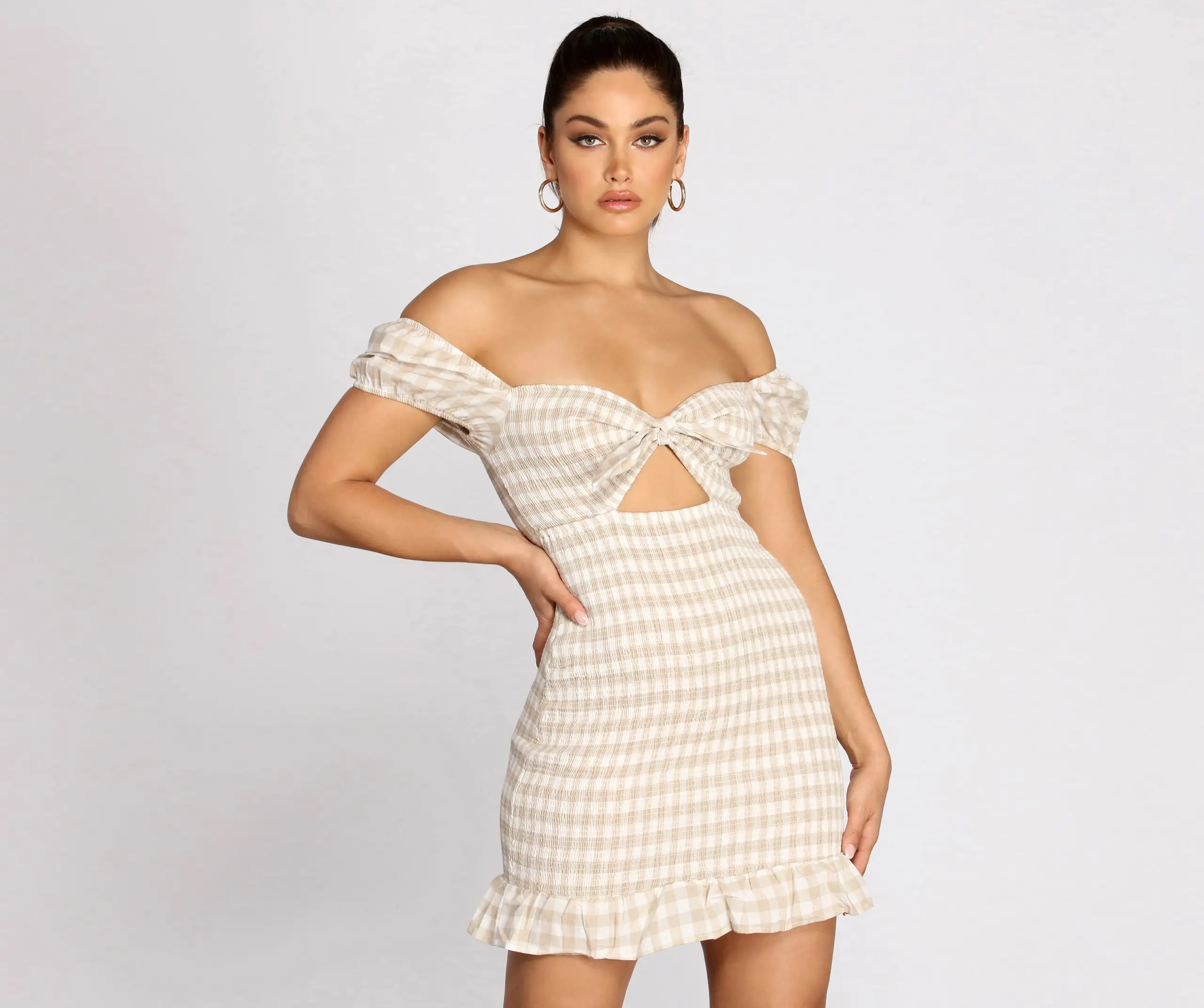 Windsor. Smocked Sweetheart Gingham Mini Dress 7 Windsor. Smocked Sweetheart Gingham Mini Dress - Image 5