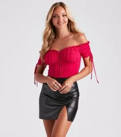 Windsor. Hooked In Ruched Crop Top -Formal Dresses Online Shop 06001 4651 1 9072ae58 f512 4faa 9161 0fb099981bf1