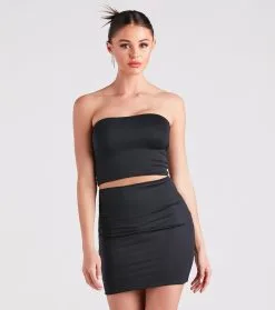 Windsor. Smooth Silhouette Crop Tube Top 26 Windsor. Smooth Silhouette Crop Tube Top -Formal Dresses Online Shop 06002 1615 1 519d292b f8da 4d66 8999 255647fb7688