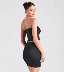 Windsor. Smooth Silhouette Crop Tube Top 27 Windsor. Smooth Silhouette Crop Tube Top -Formal Dresses Online Shop 06002 1615 2 43320fde c963 4216 b262 4fdeb207fefd