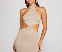 Windsor. Endless Summer Halter Cutout Dress 17 Windsor. Endless Summer Halter Cutout Dress -Formal Dresses Online Shop 06005 1211 4 ebf9c1dd 79d5 4e75 b5b6 9c40e89d56f9