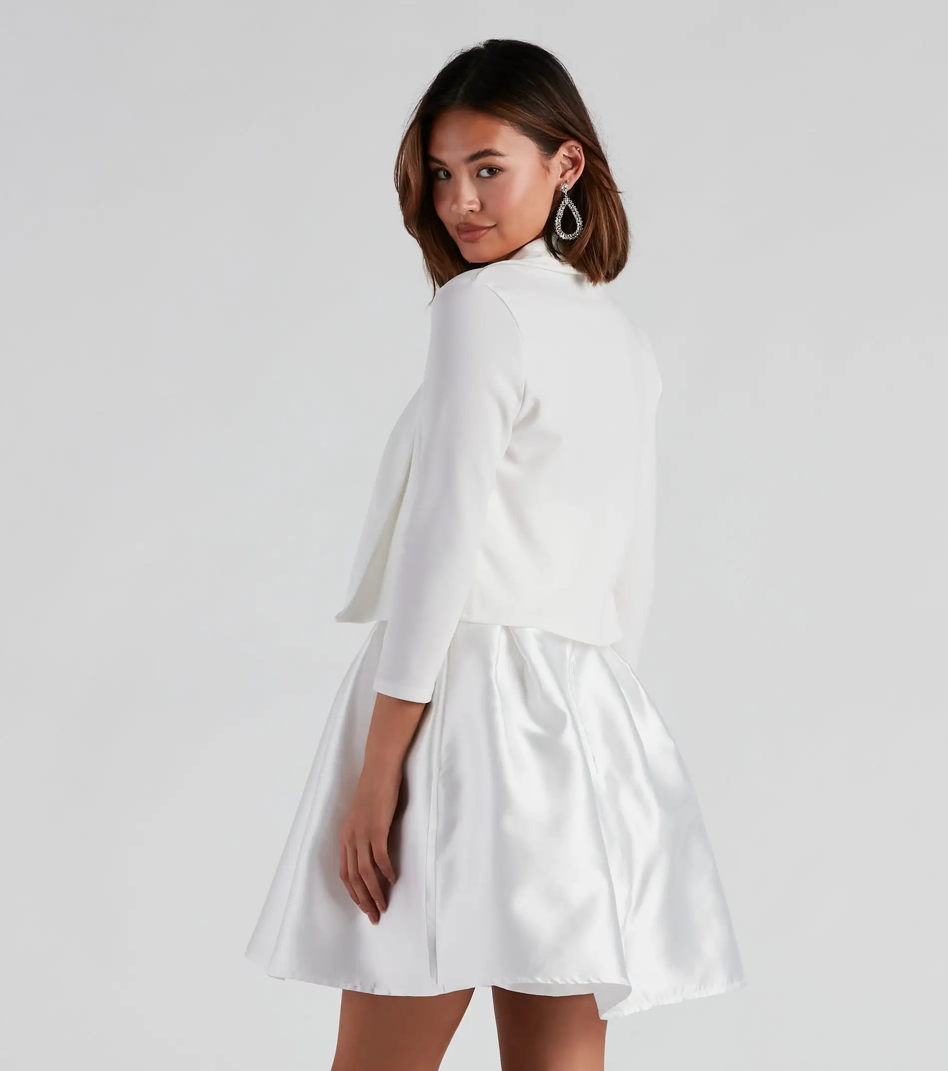 Windsor. Chic And Cropped Blazer 10 Windsor. Chic And Cropped Blazer - Image 8