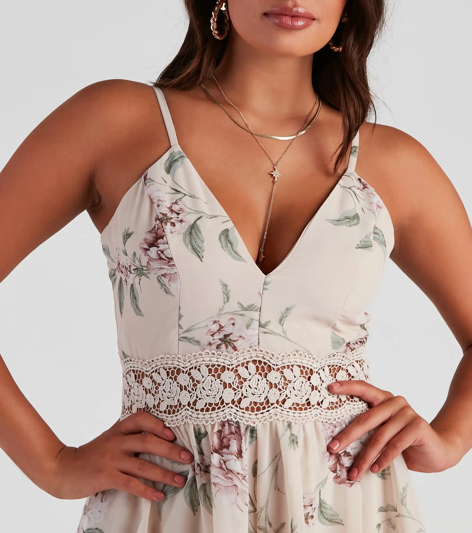 Windsor. Effortlessly Gorgeous Floral Romper 6 Windsor. Effortlessly Gorgeous Floral Romper - Image 4