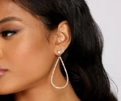Windsor. Trendy Teardrop Rhinestone Duster Earrings
