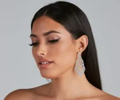 Windsor. Glitzy Chandelier Fringe Earrings