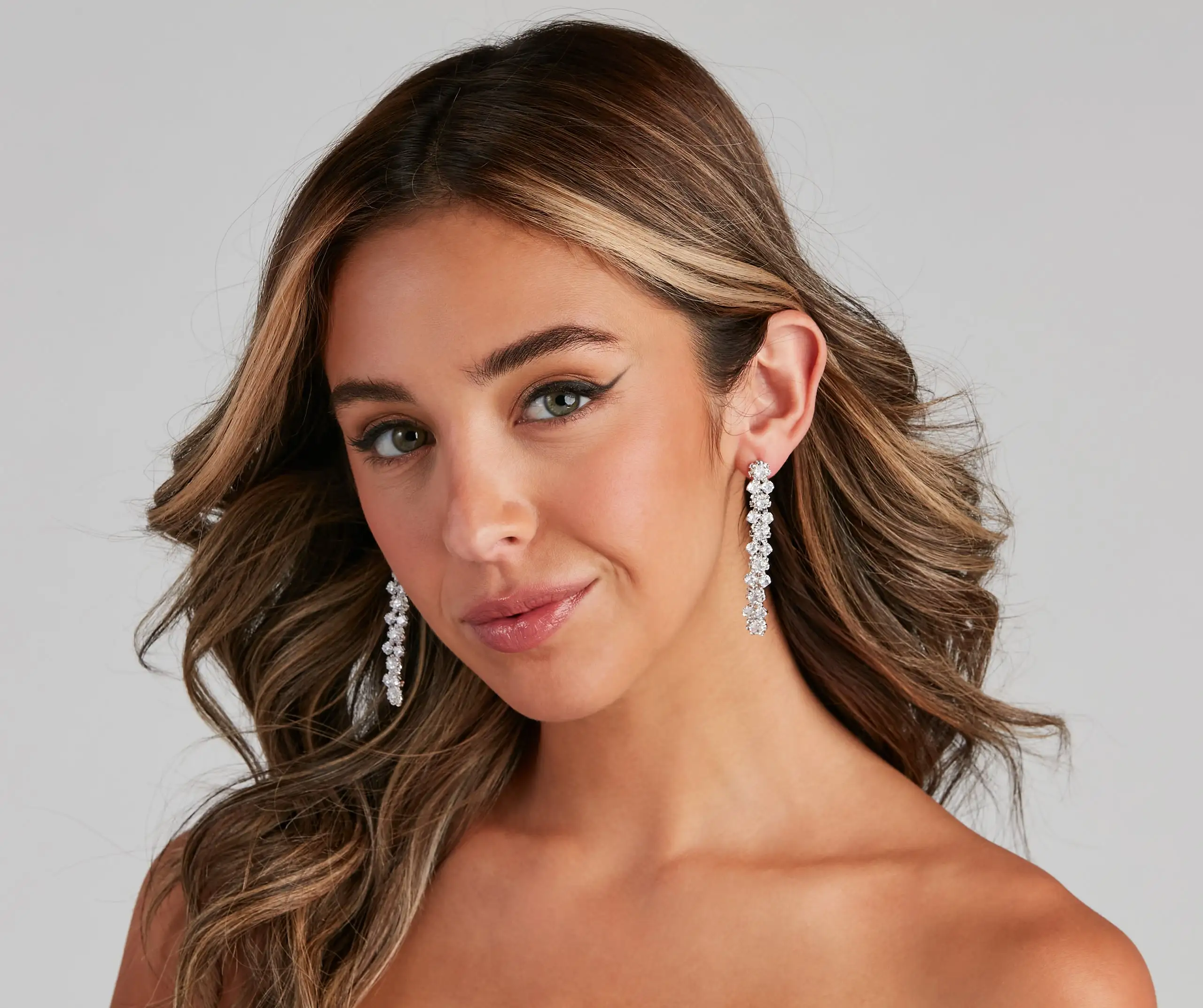 Windsor. Total Beaut Rhinestone Linear Earrings 4 Windsor. Total Beaut Rhinestone Linear Earrings - Image 2
