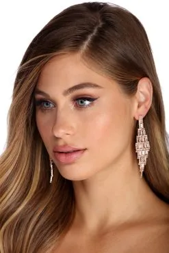 Windsor. Charming In Chandelier Earrings