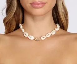 Windsor. Shell Choker Necklace