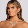 Windsor. Lookin' Luxe Glamorous Necklace And Earrings Set -Formal Dresses Online Shop 07002 0631 1 3008452d 0840 4e8e 881d da934f17cfa4