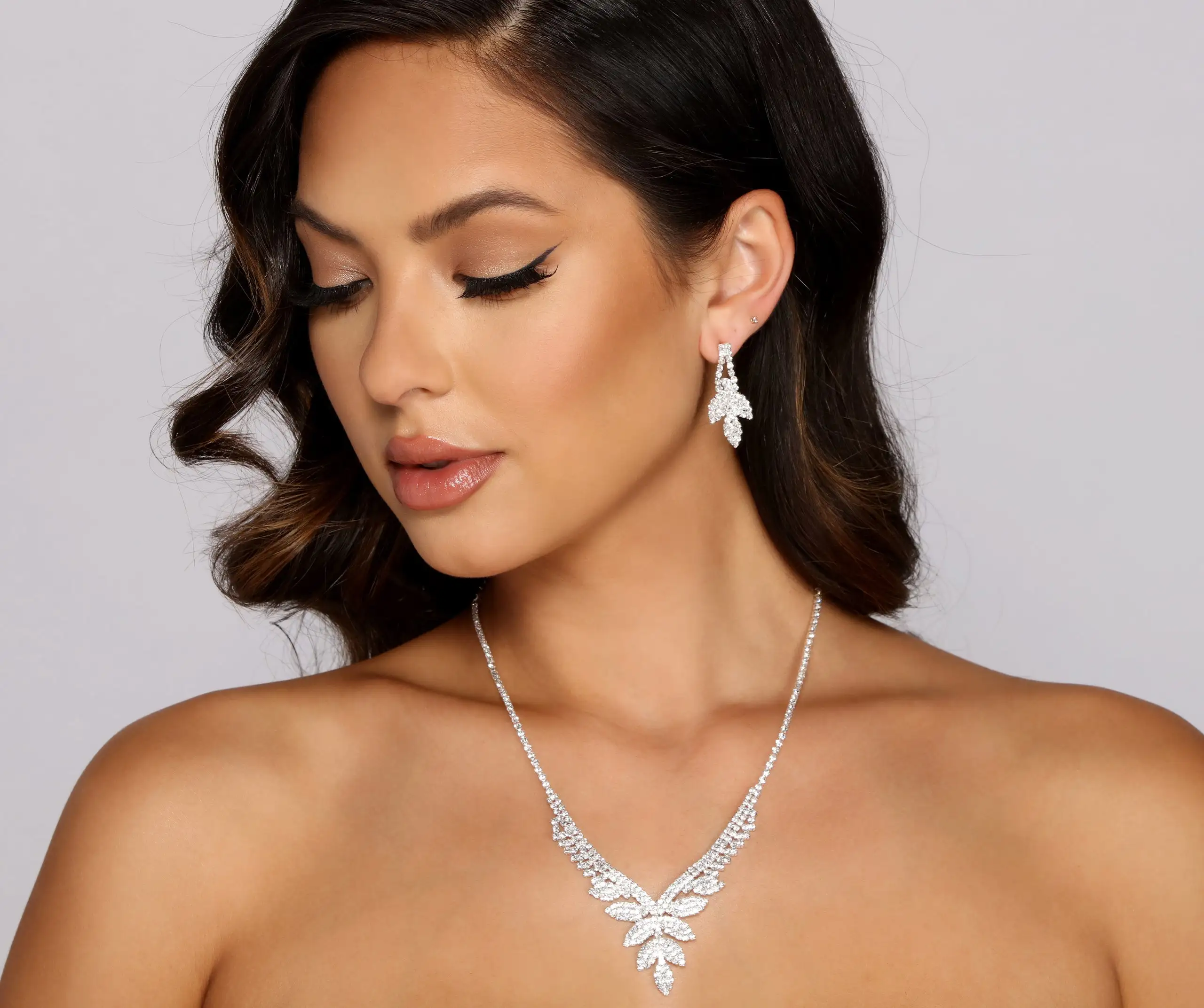 Windsor. Dazzle Diva Rhinestone Collar And Duster Earrings Set 3 Windsor. Dazzle Diva Rhinestone Collar And Duster Earrings Set