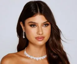 Windsor. Effortlessly Elegant Necklace And Earrings Set