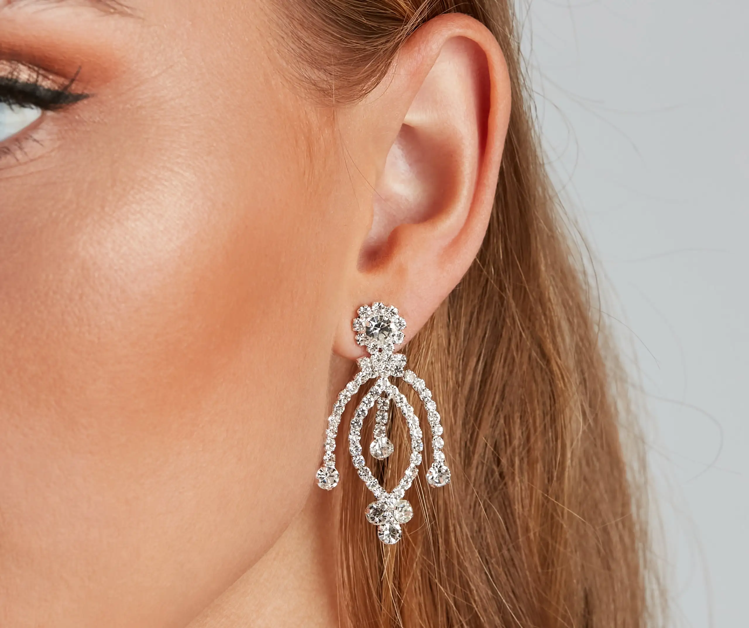 Windsor. Stunning And Luxe Necklace And Earrings Set 4 Windsor. Stunning And Luxe Necklace And Earrings Set - Image 2