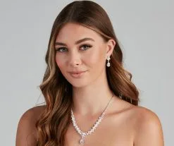 Windsor. Clutch Your Pearl Leaf Collar Earrings Set