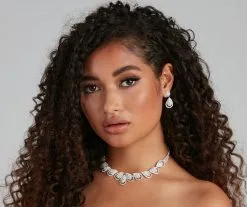 Windsor. Teardrops Of Glamour Collar Earring Set