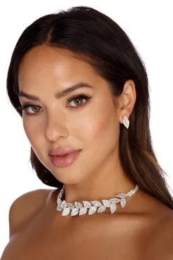 Windsor. Rhinestone Leaf Collar And Stud Earrings