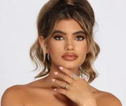 Windsor. Dangling Diamonds Rings Set Of 3