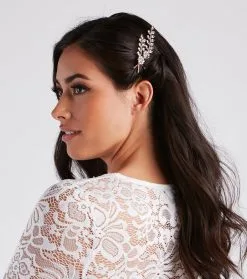 Windsor. Effortlessly Radiant Rhinestone Hair Comb