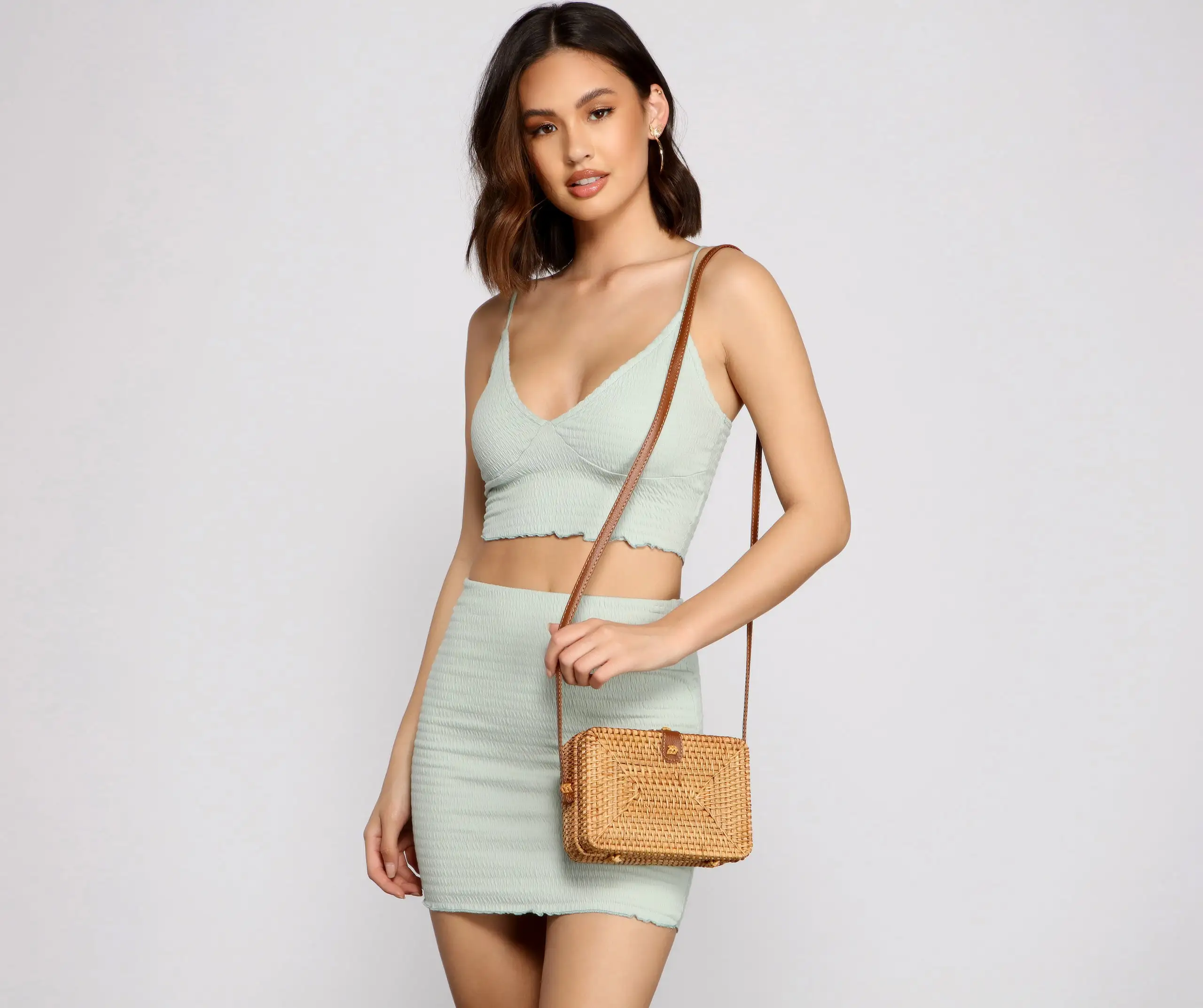 Windsor. Vacay Mode Straw Crossbody 3 Windsor. Vacay Mode Straw Crossbody