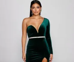 Windsor. Layer On The Luxe Rhinestone Belt