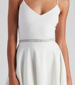 Windsor. Loops Of Luxe Rhinestone Belt