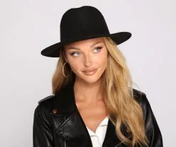 Windsor. Chained To Chic Faux Wool Hat -Formal Dresses Online Shop 07302 0316 3