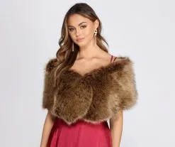 Windsor. An Exquisite Moment Faux Fur Shawl